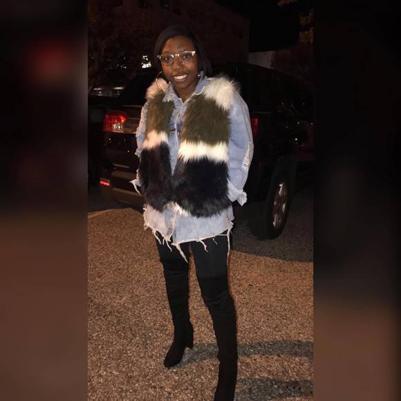 Meet your Posher, Jakeisha - Picture 1 of 1